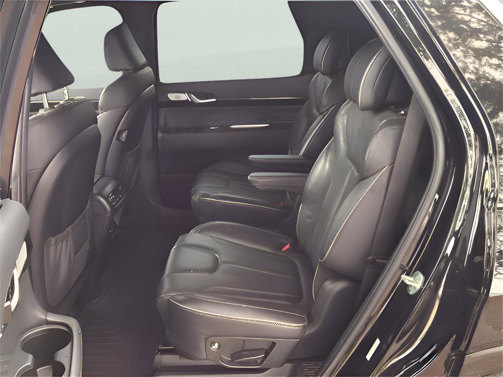 Used 2023 Hyundai Palisade Calligraphy image 37