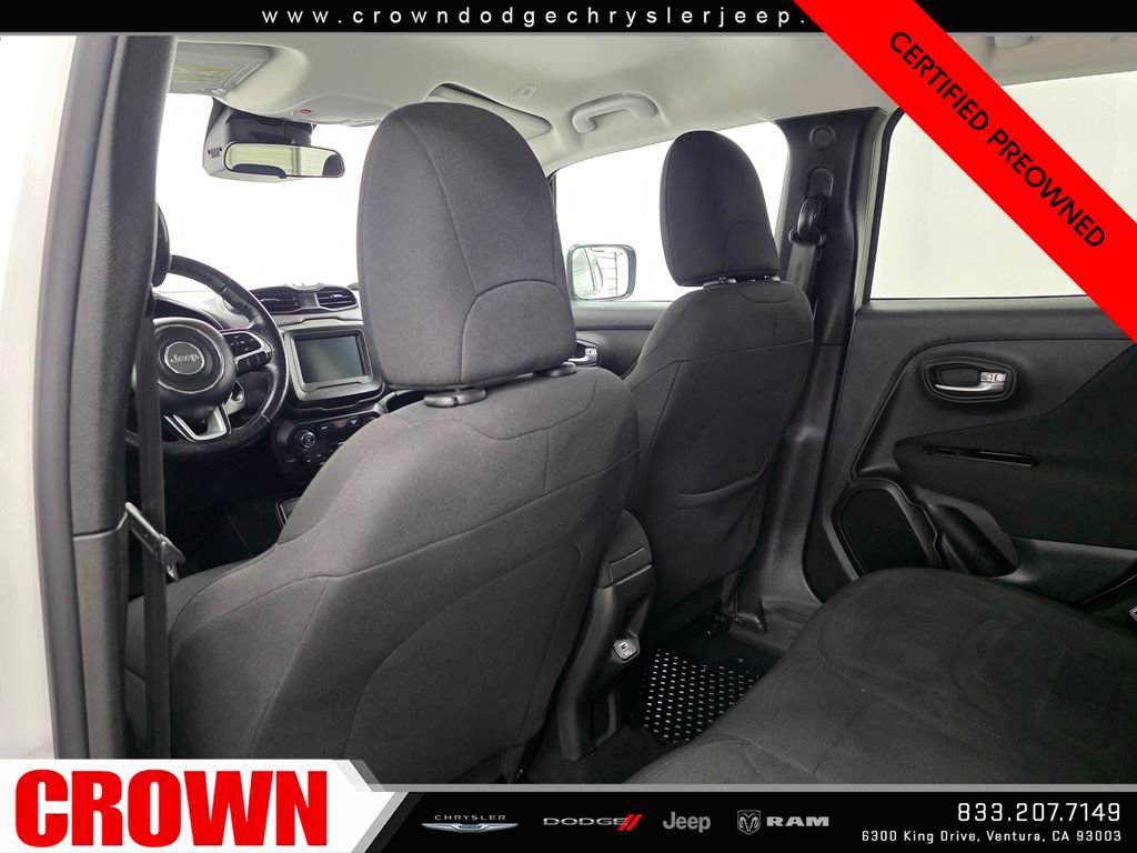 Certified 2020 Jeep Renegade Latitude w/ Cold Weather Group AWD/4WD image 19
