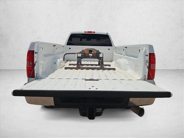 Used 2013 Chevrolet Silverado 3500 LT w/ Interior Plus Package AWD/4WD image 6