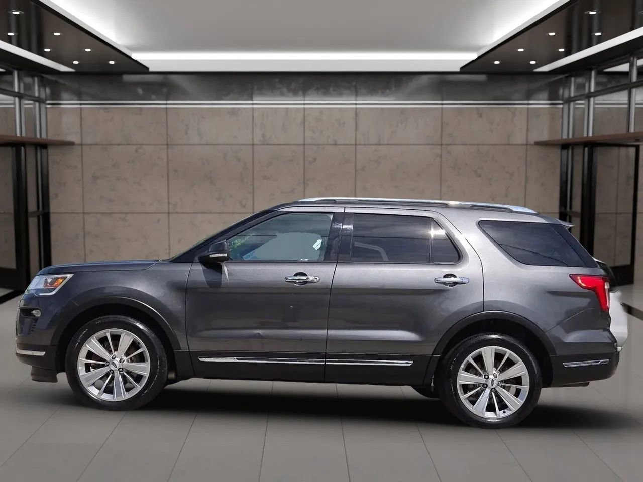 Used 2019 Ford Explorer Limited w/ Class III Trailer Tow Package AWD/4WD image 7