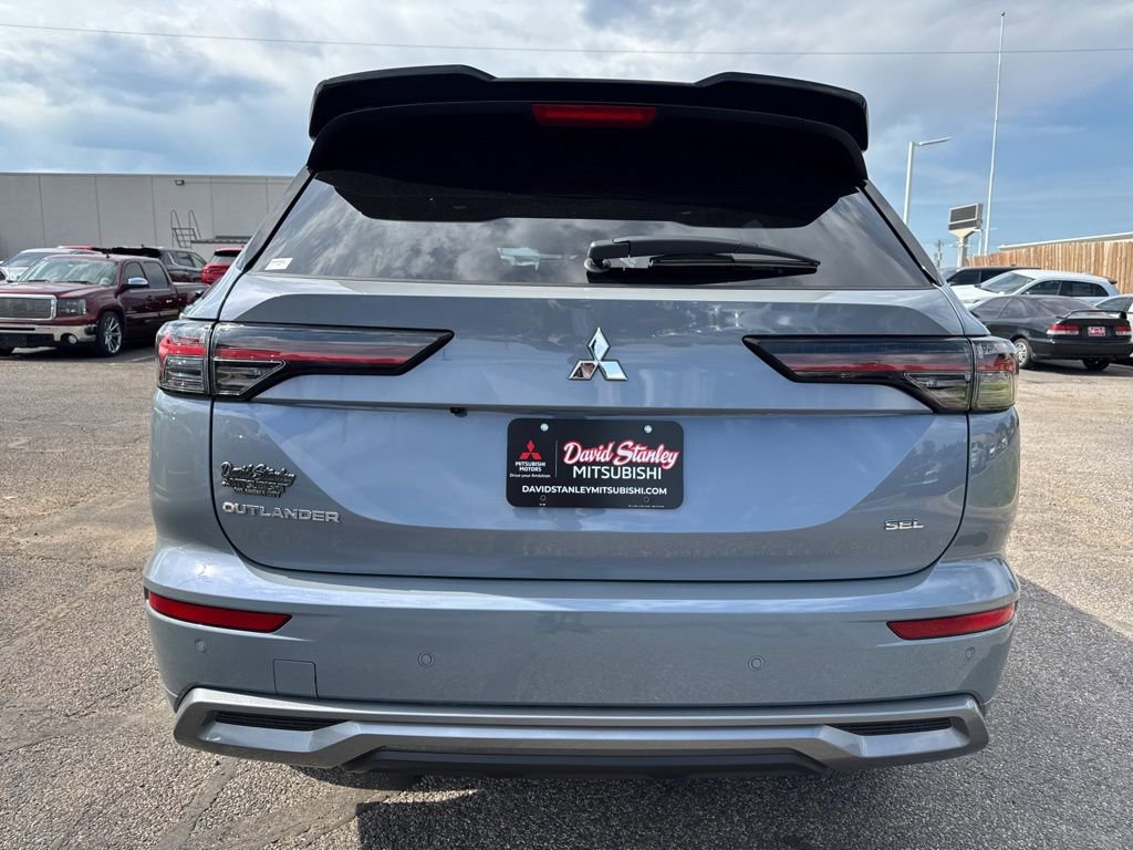 New 2026 Mitsubishi Outlander SEL FWD image 5