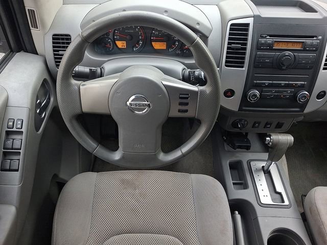 Used 2012 Nissan Frontier SV image 12