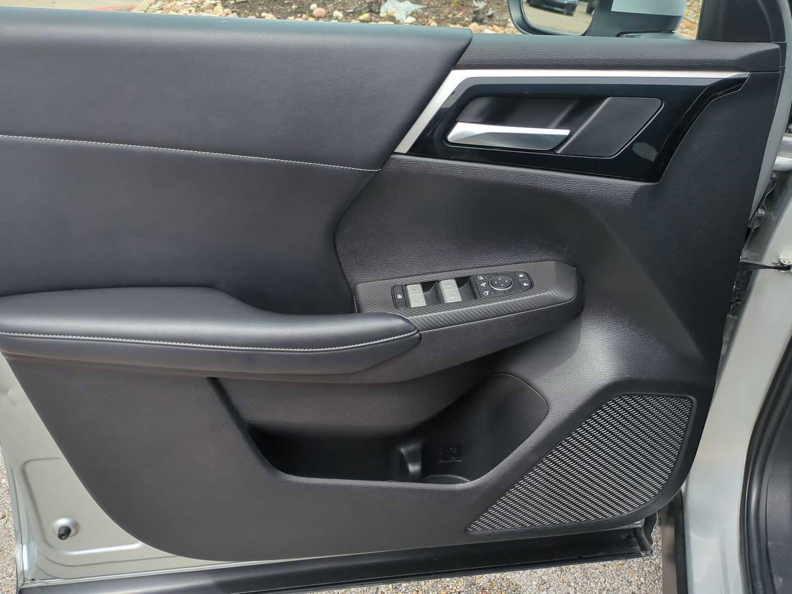 Used 2023 Mitsubishi Outlander SE FWD image 21
