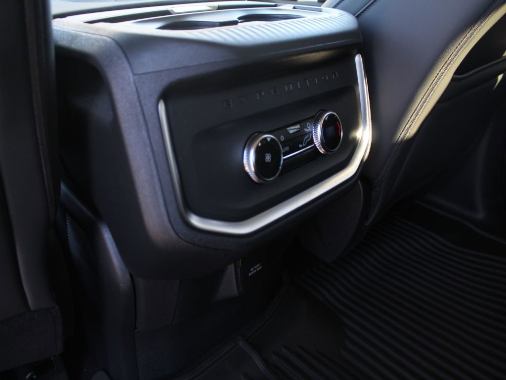 New 2026 Ford Expedition Active image 13