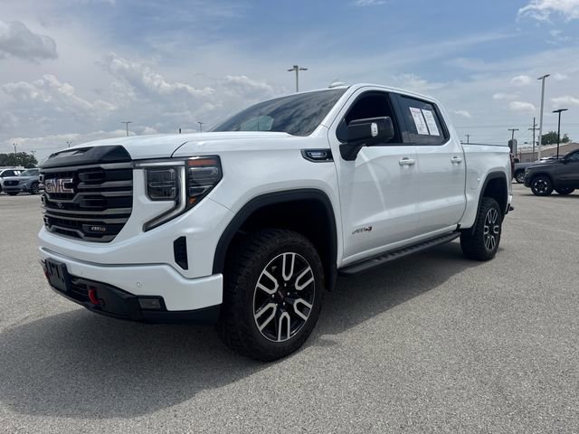 Used 2025 GMC Sierra 1500 AT4 w/ AT4 Premium Package AWD/4WD image 2