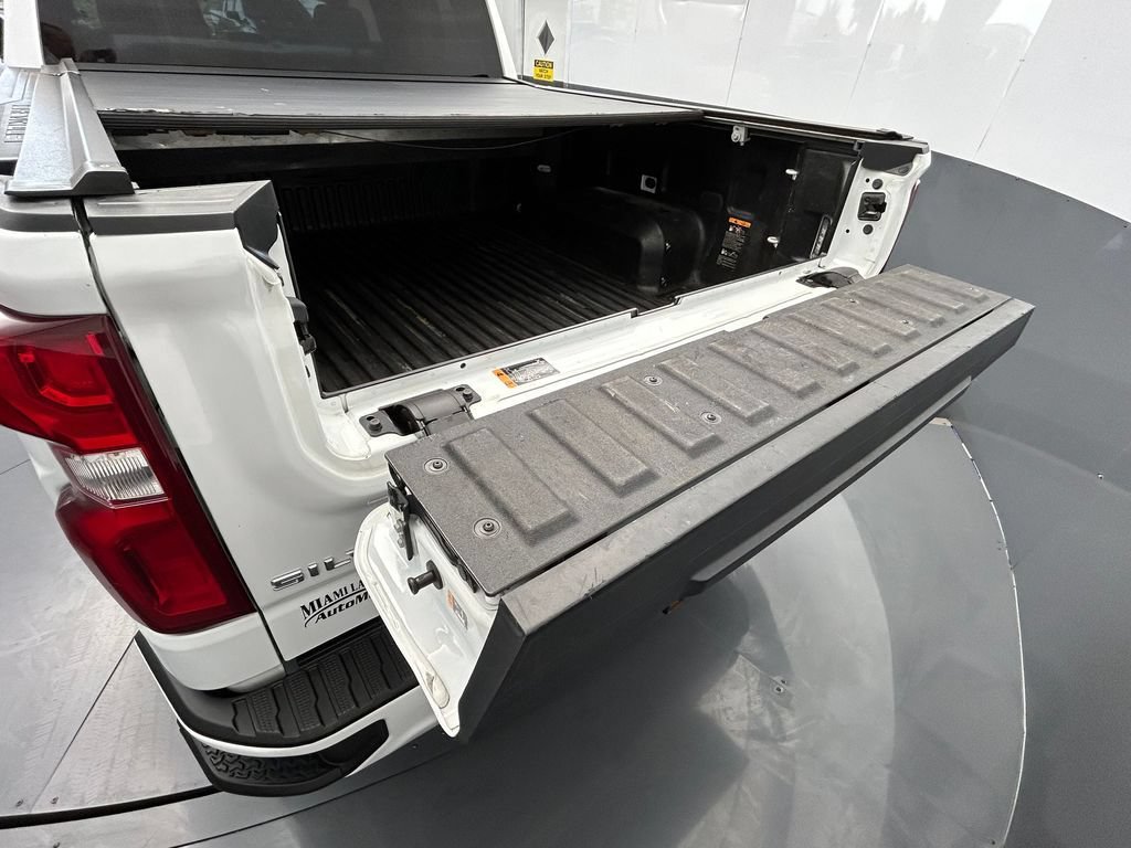 Used 2022 Chevrolet Silverado 1500 Custom w/ Safety Confidence Package RWD image 39