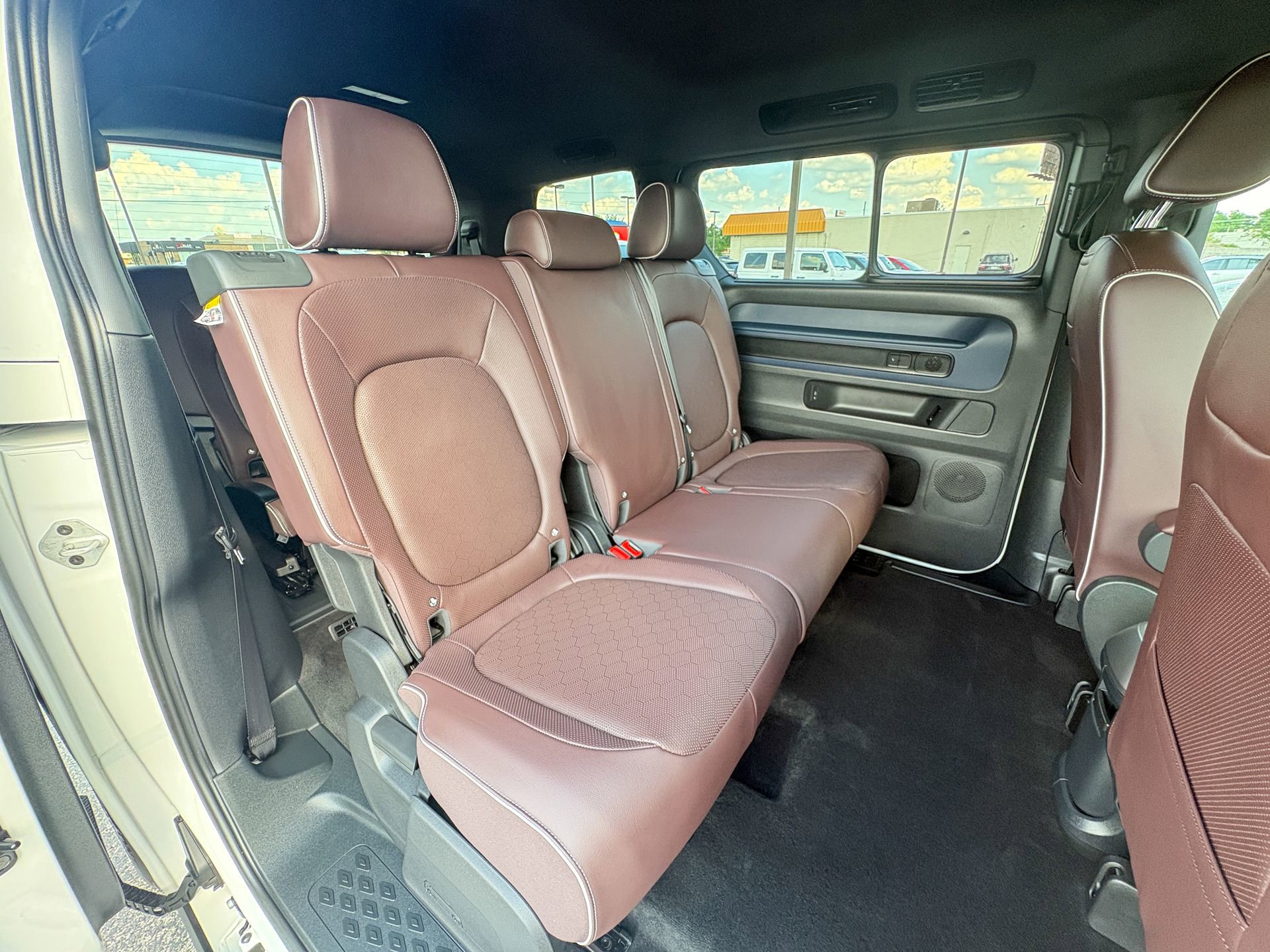 Used 2025 Volkswagen ID. Buzz Pro S RWD image 30