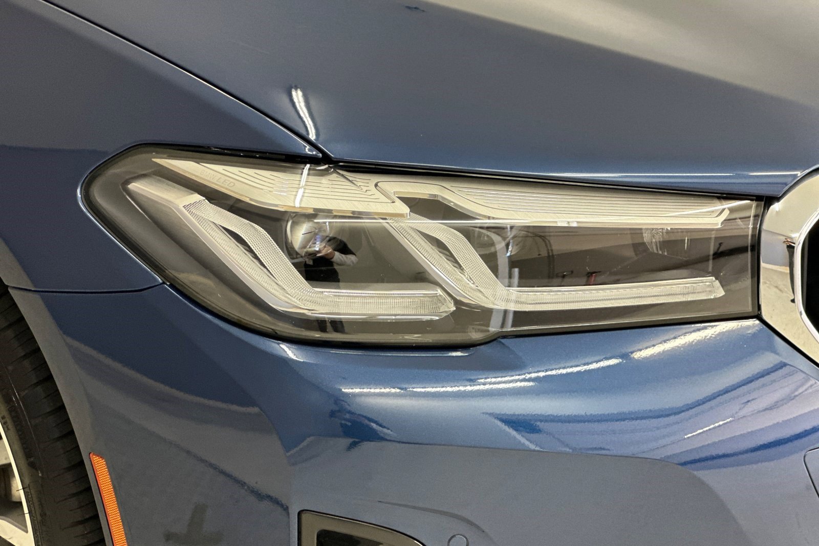 Certified 2023 BMW 530e w/ Convenience Package image 10