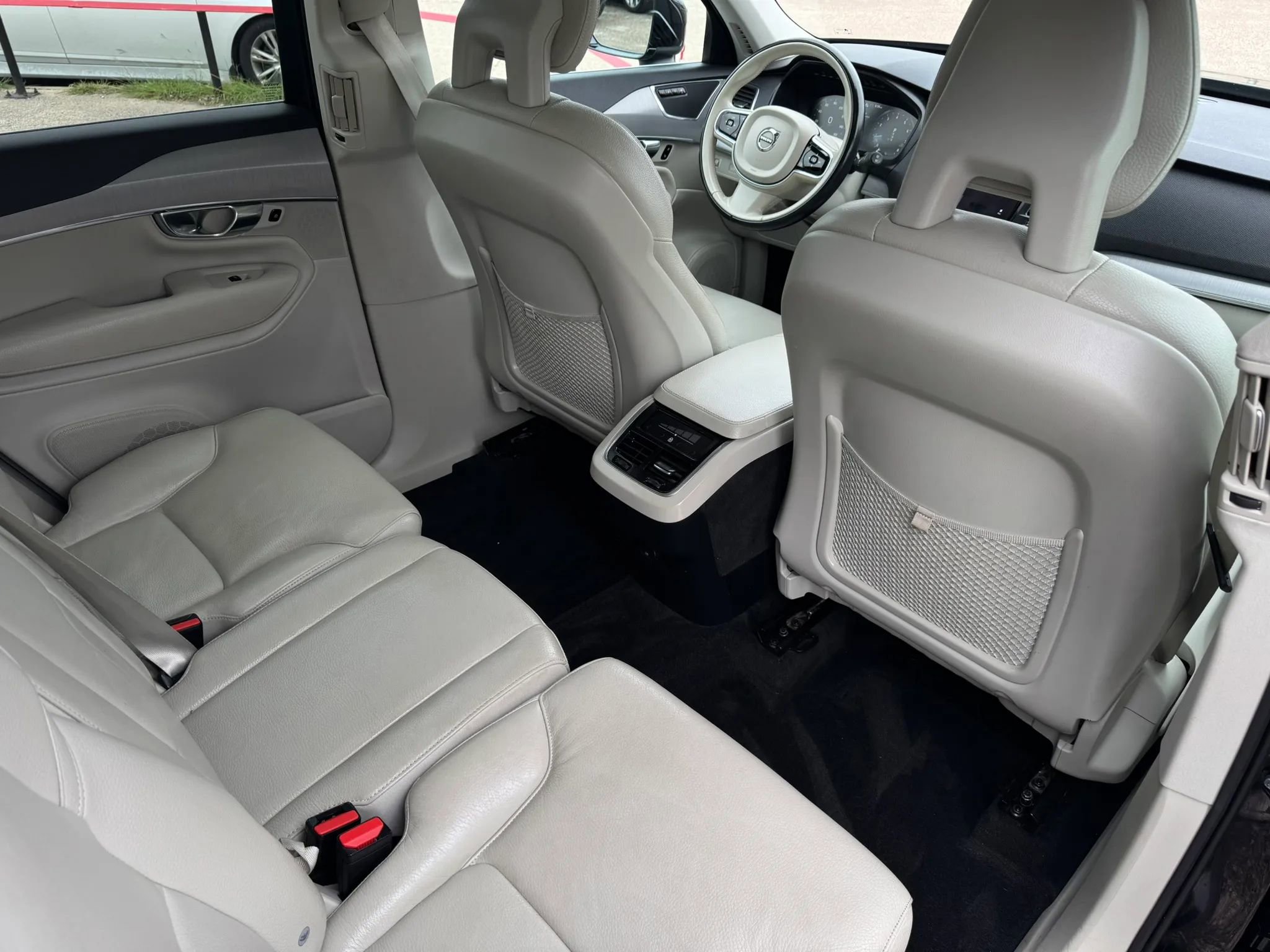 Used 2021 Volvo XC90 T5 Momentum w/ Climate Package FWD image 27