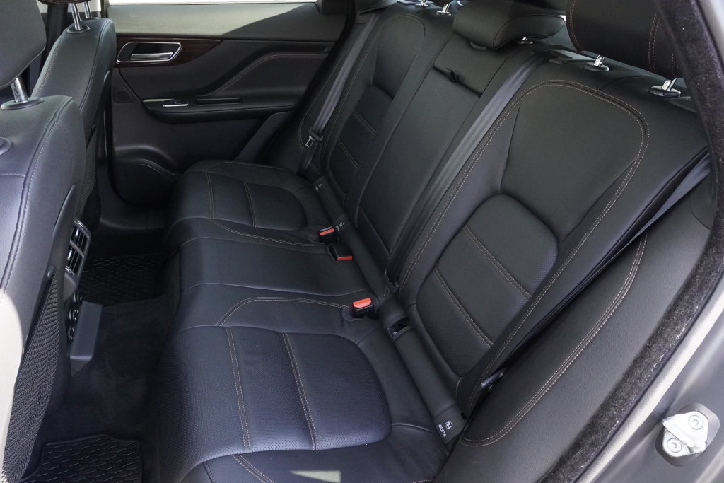Used 2017 Jaguar F-PACE Prestige AWD/4WD image 30