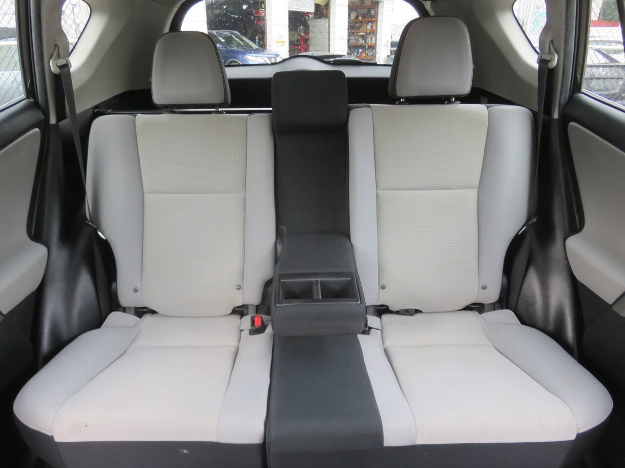 Used 2018 Toyota RAV4 XLE w/ Plus Extra Value Package AWD/4WD image 22
