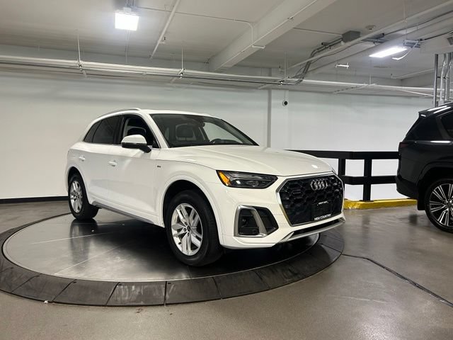 Used 2024 Audi Q5 2.0T Premium w/ Convenience Package AWD/4WD image 1