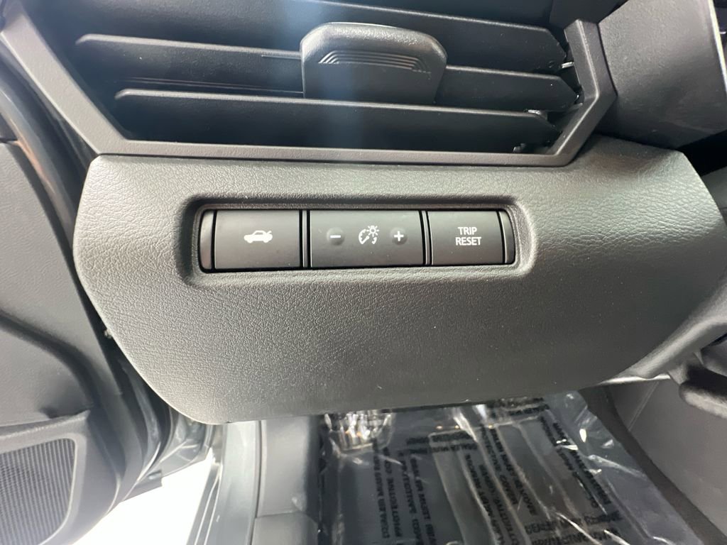 Used 2024 Nissan Altima 2.5 SV image 13