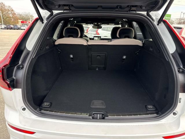 New 2026 Volvo XC60 B5 Plus w/ Climate Package image 10
