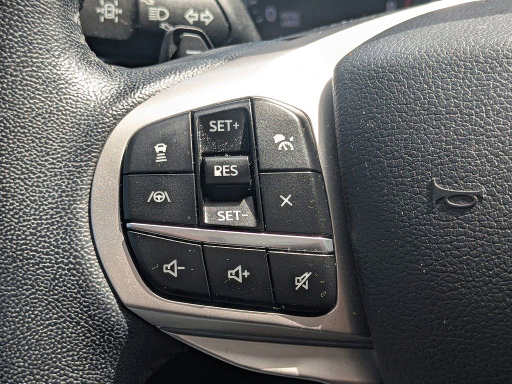 Used 2020 Ford Explorer XLT w/ Equipment Group 202A image 11