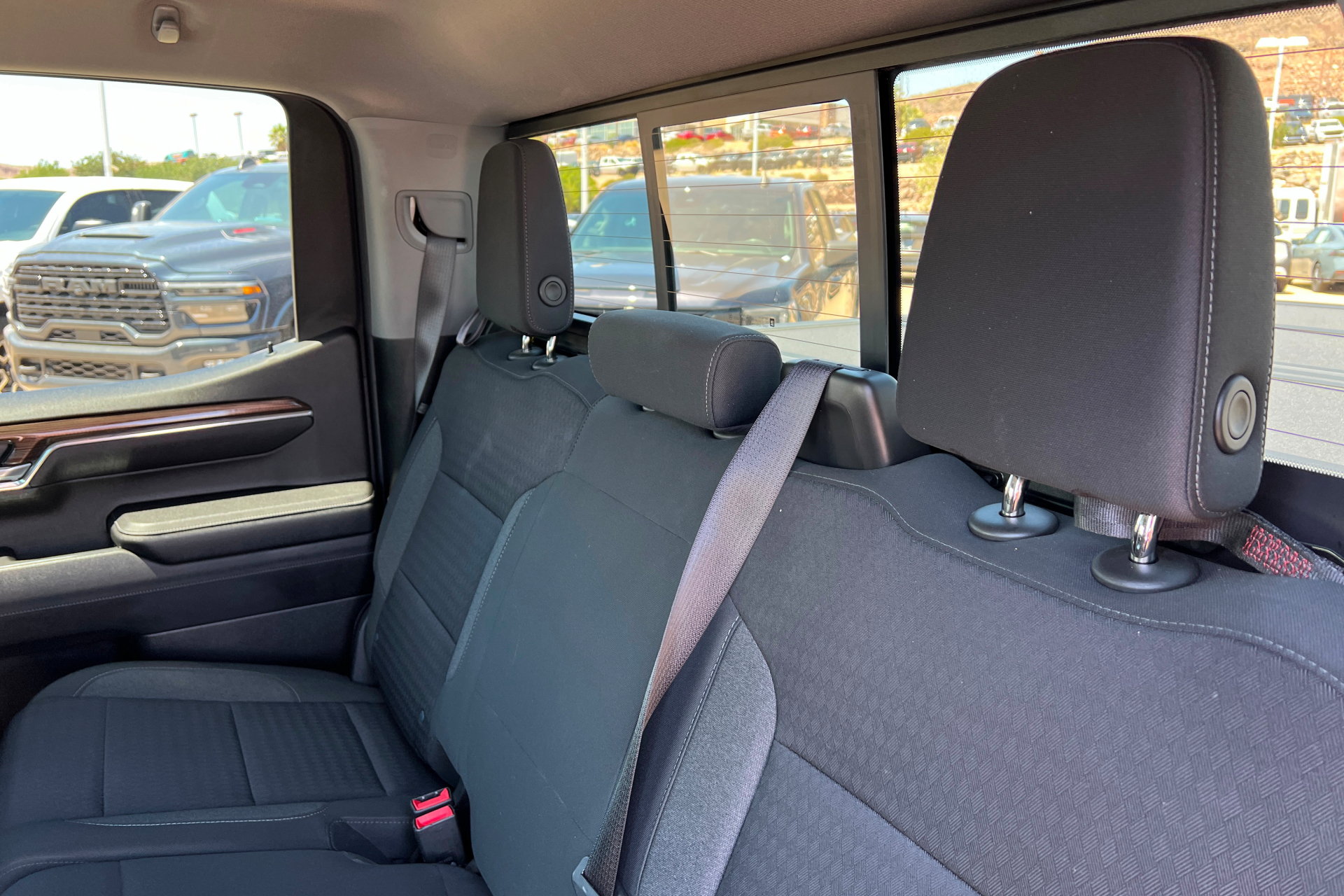 Used 2023 Chevrolet Silverado 1500 LT w/ Convenience Package II AWD/4WD image 21