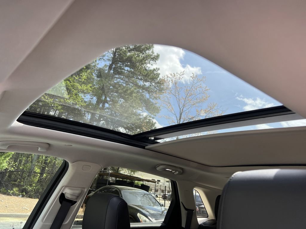 Used 2018 Cadillac XT5 Luxury w/ Driver Awareness Package image 28