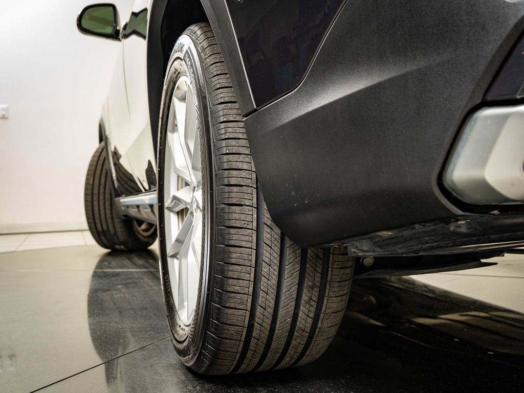 Used 2019 BMW X5 xDrive40i w/ Convenience Package image 49