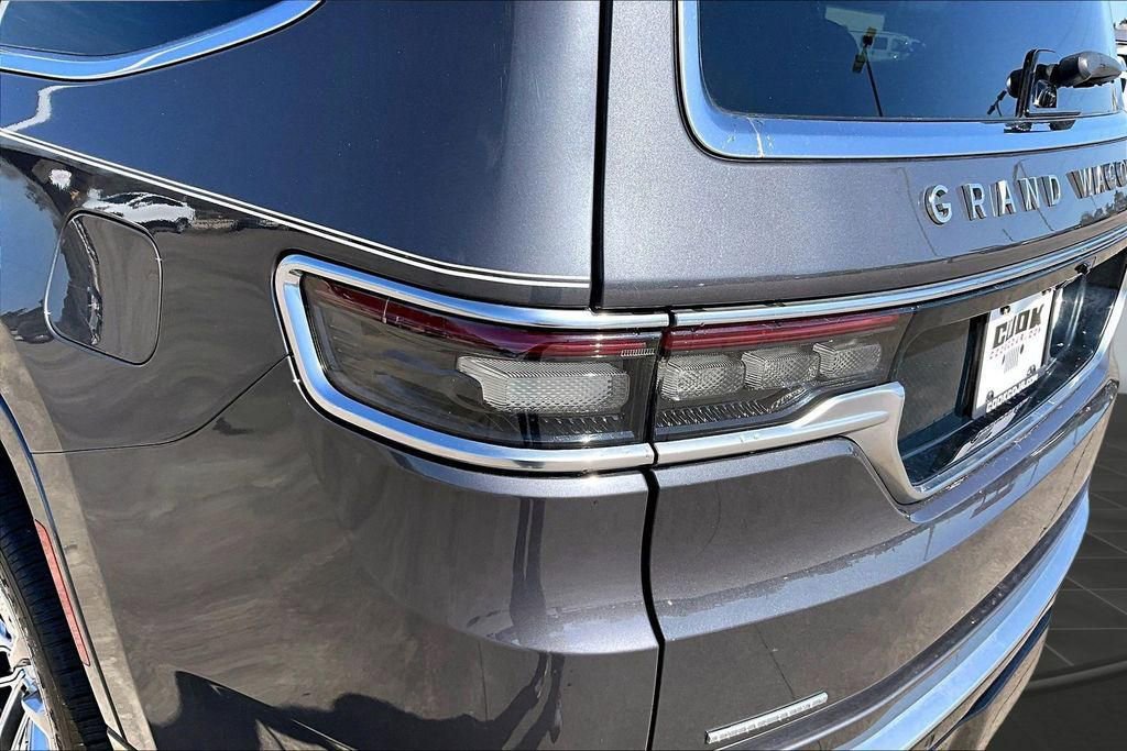 Used 2022 Jeep Grand Wagoneer Series II w/ Flexible Seating Group image 31