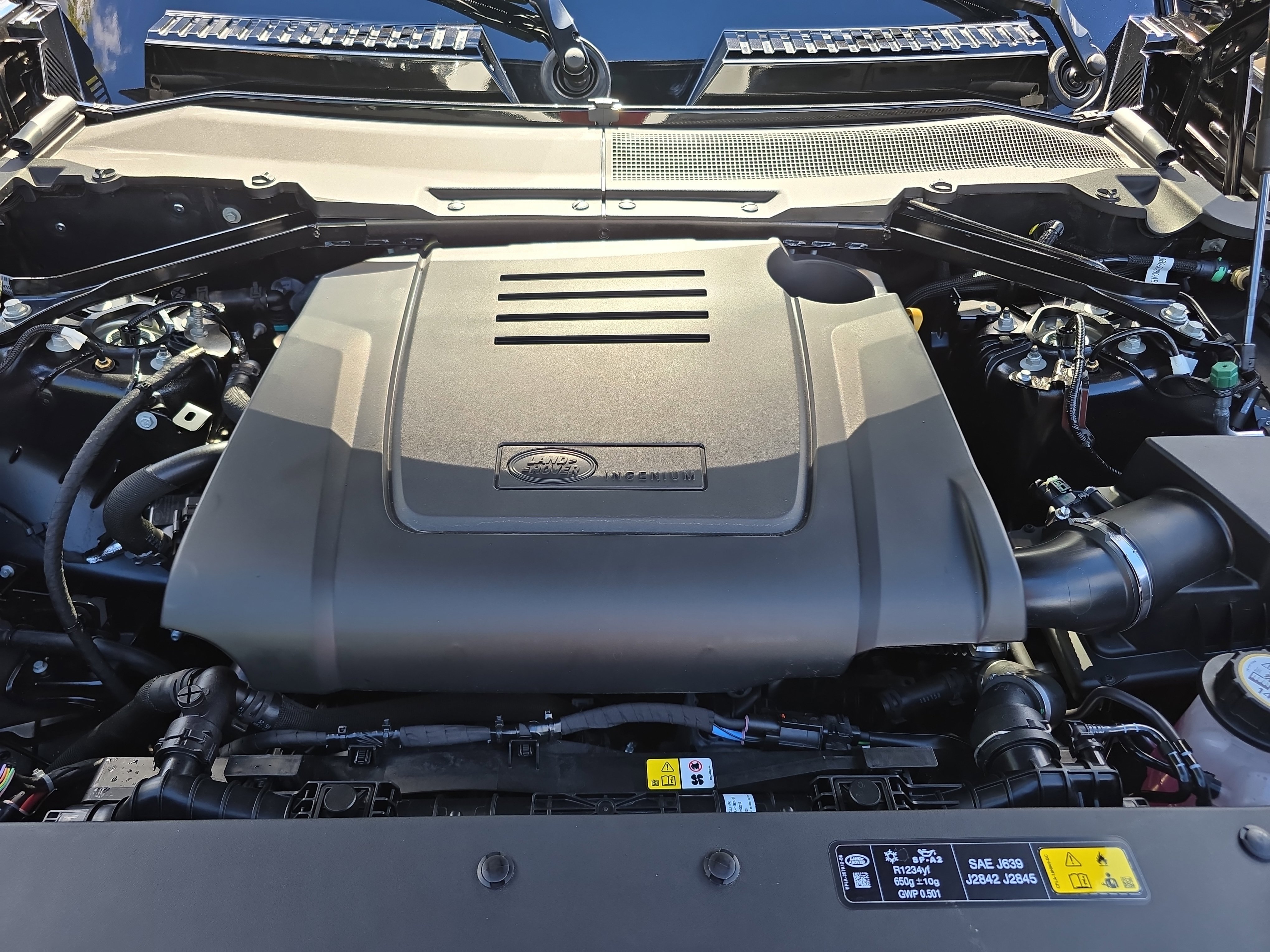 New 2026 Land Rover Defender 110 S image 30