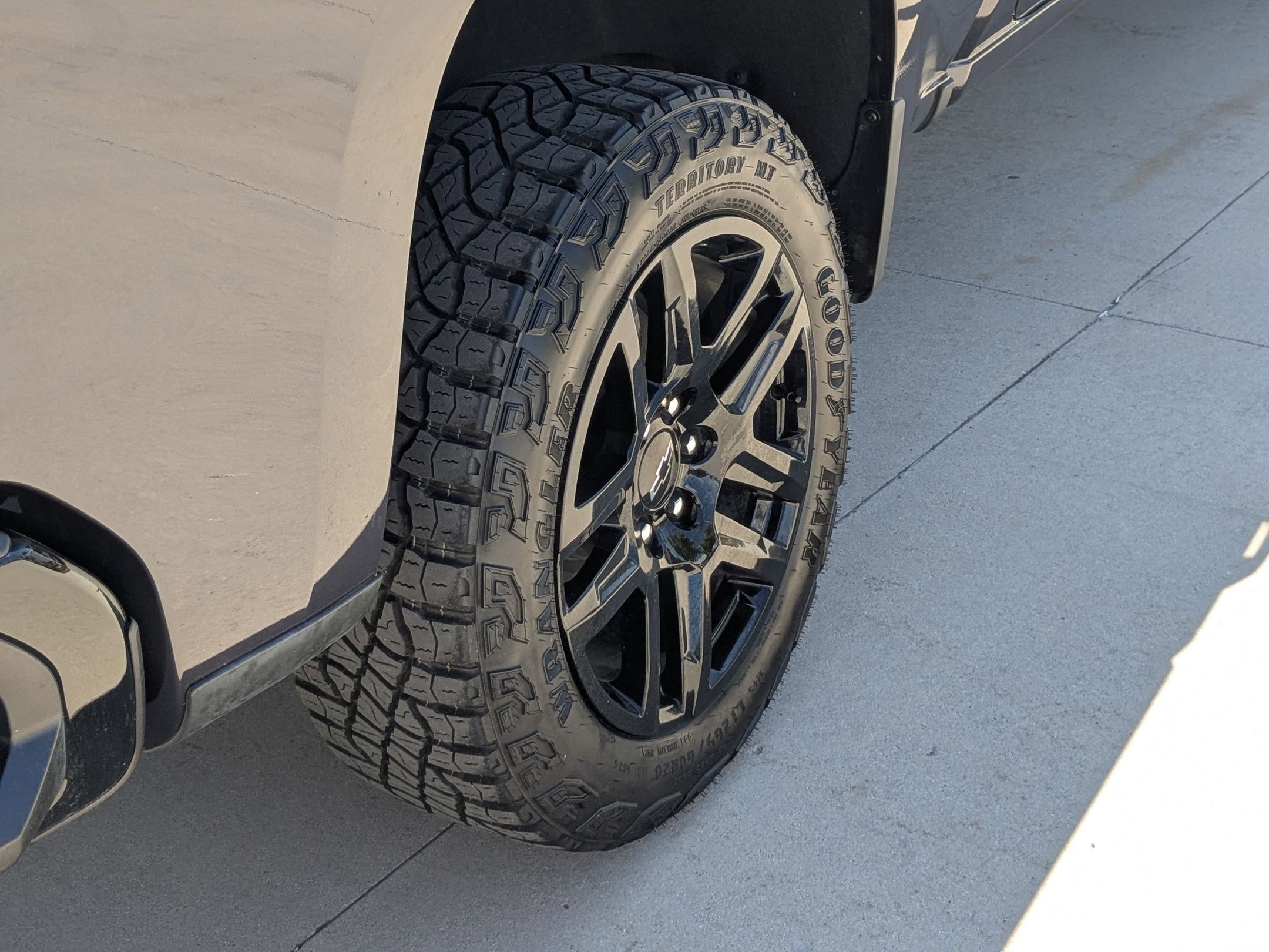 Used 2024 Chevrolet Silverado 1500 LT Trail Boss w/ LT Trail Boss Premium Package AWD/4WD image 12