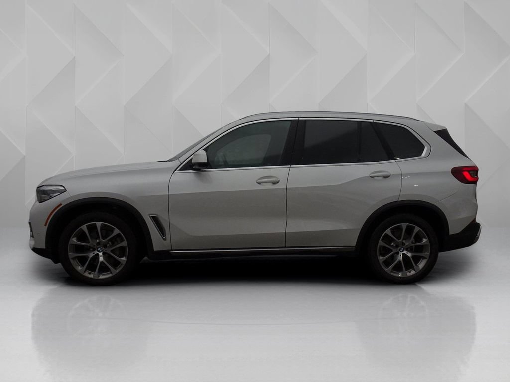 Used 2022 BMW X5 xDrive40i w/ Premium Package AWD/4WD image 2