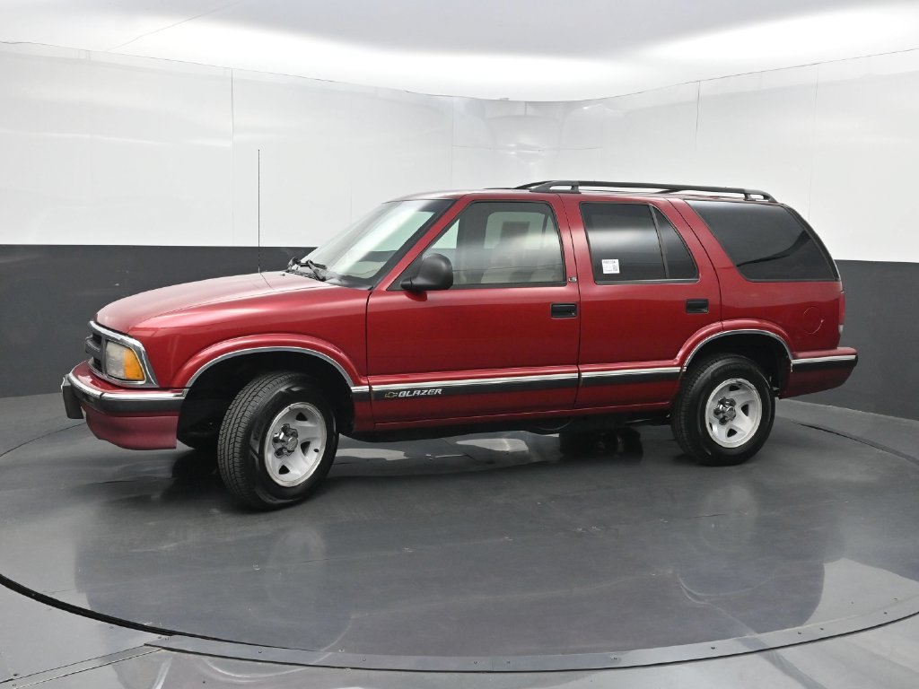 Used 1996 Chevrolet Blazer 2WD 4-Door image 12