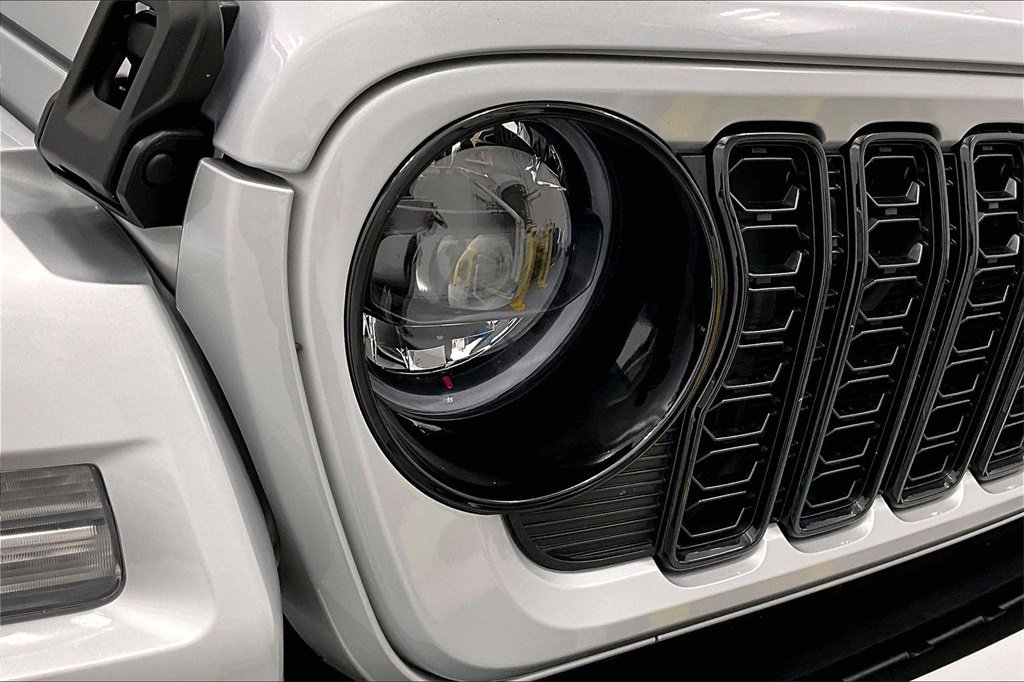 Used 2024 Jeep Wrangler High Altitude image 30