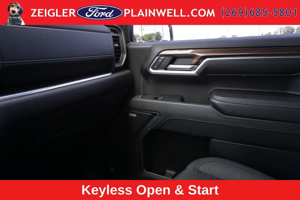Used 2024 Chevrolet Silverado 1500 RST AWD/4WD image 30