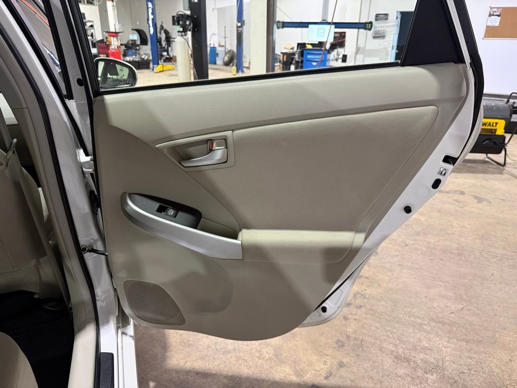 Used 2014 Toyota Prius Three image 24