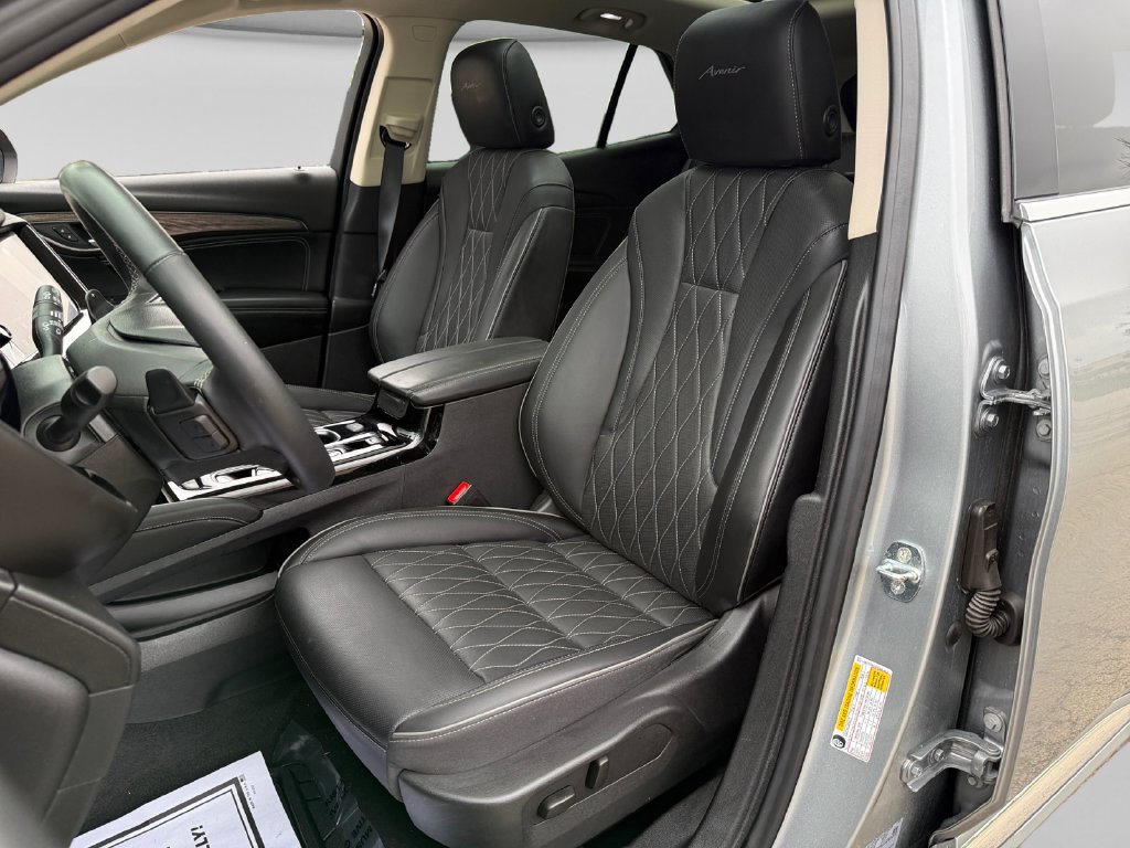 Used 2023 Buick Envision Avenir AWD/4WD image 21