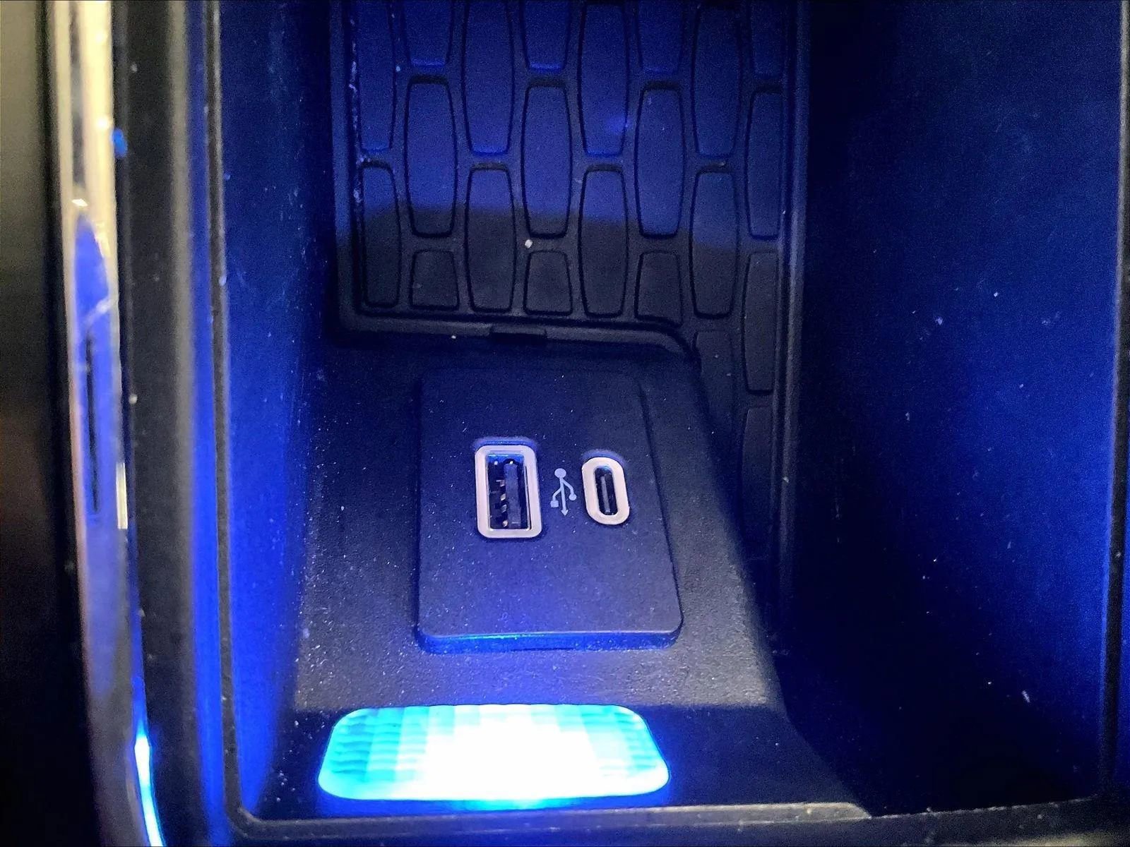 Used 2020 Lincoln Aviator Reserve w/ Equipment Group 202A image 32