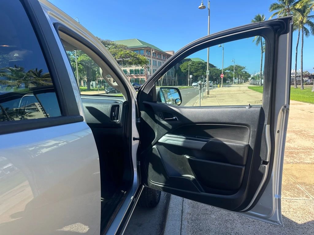 Used 2020 Chevrolet Colorado LT w/ Colorado RST Special Edition image 14