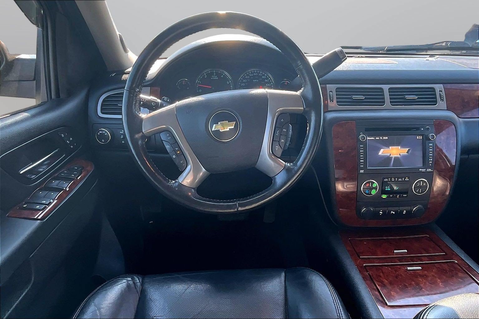 Used 2014 Chevrolet Tahoe LTZ AWD/4WD image 5