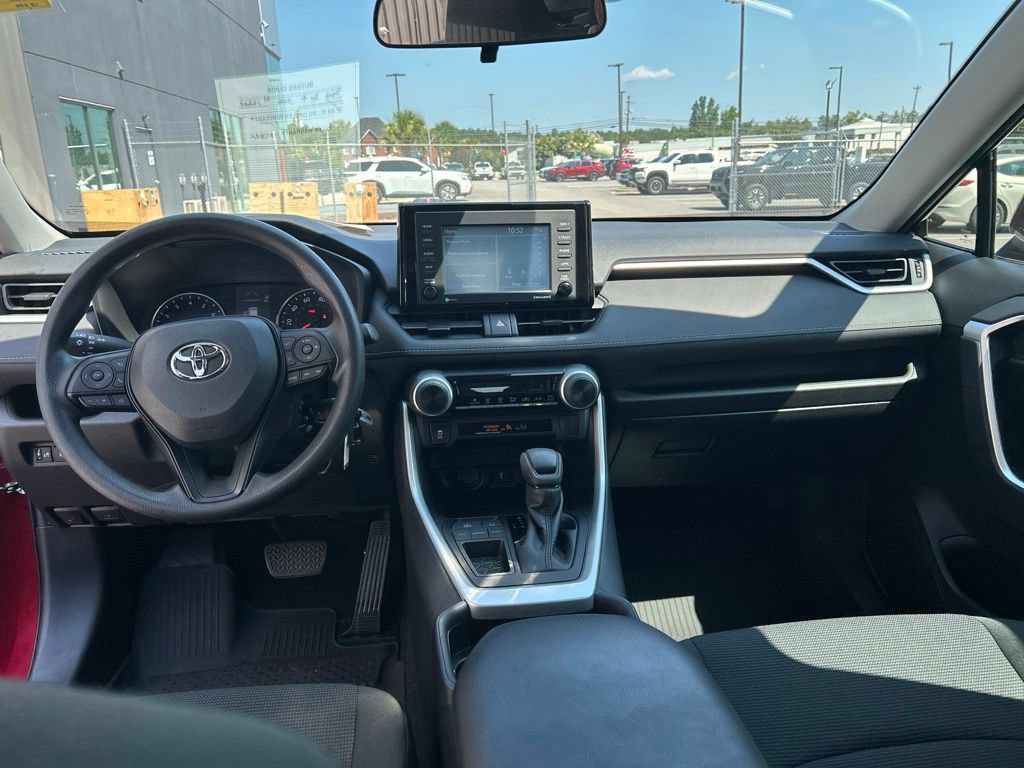 Used 2021 Toyota RAV4 LE FWD image 21