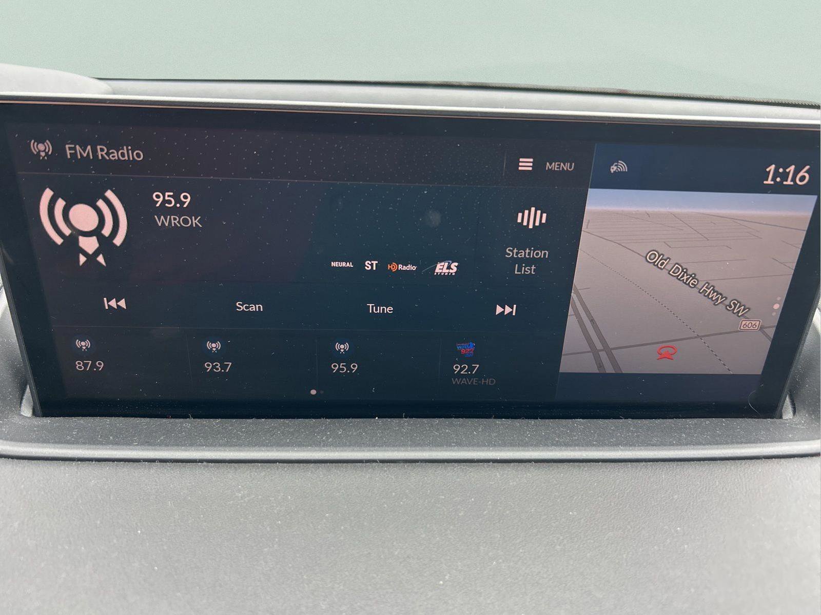 Used 2022 Acura MDX Advance image 29