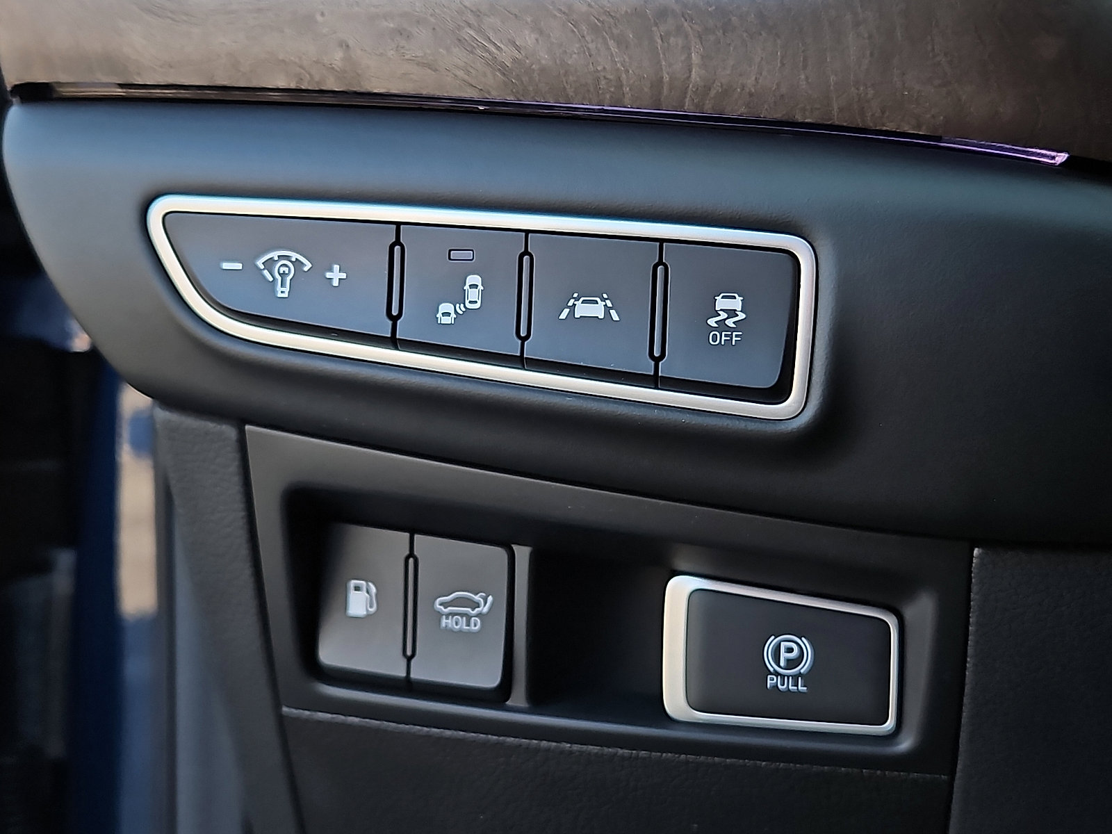 Used 2021 Genesis G90 3.3T Premium image 26