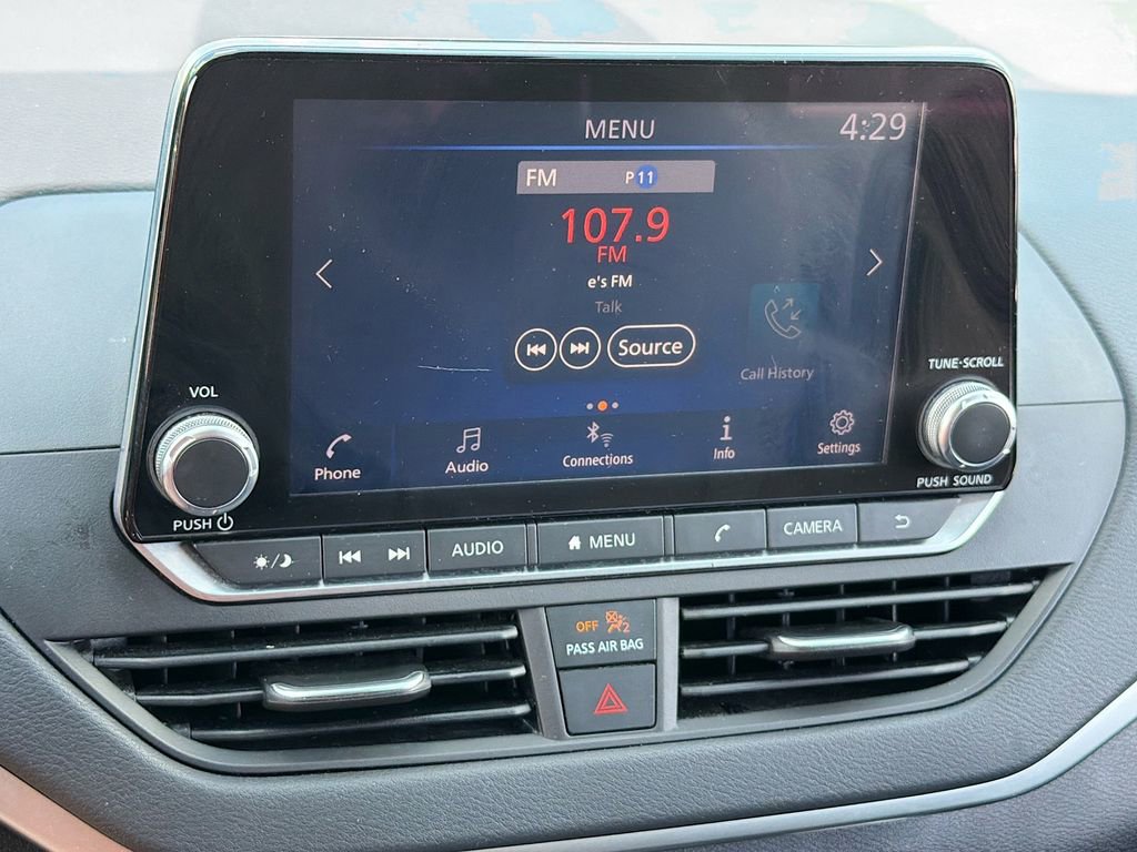 Used 2022 Nissan Altima 2.5 SV FWD image 11