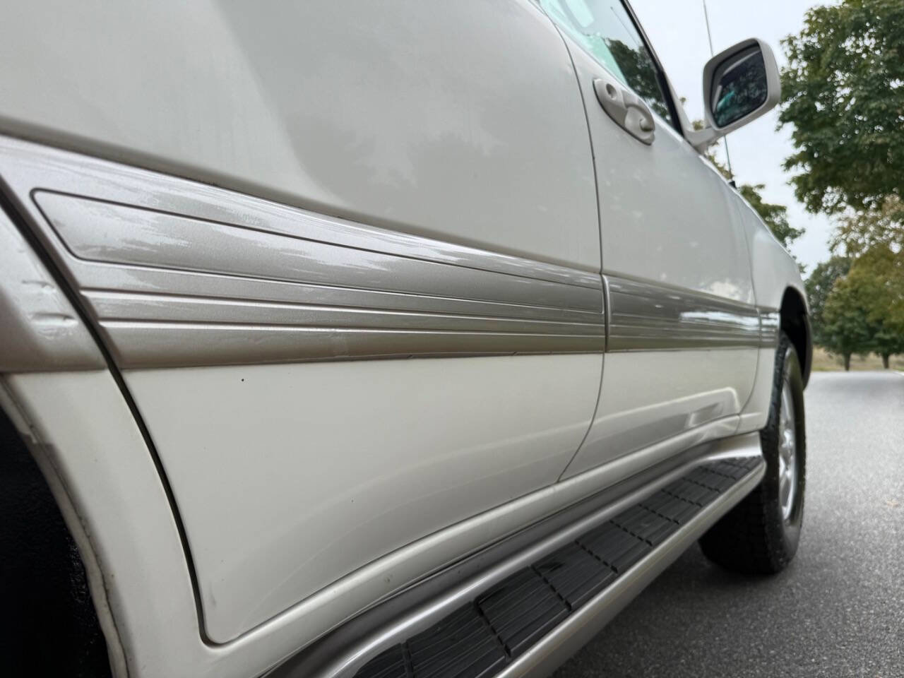 Used 2004 Toyota Land Cruiser image 26