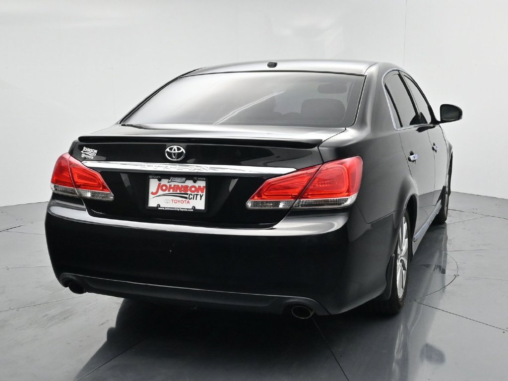 Used 2011 Toyota Avalon Limited FWD image 6