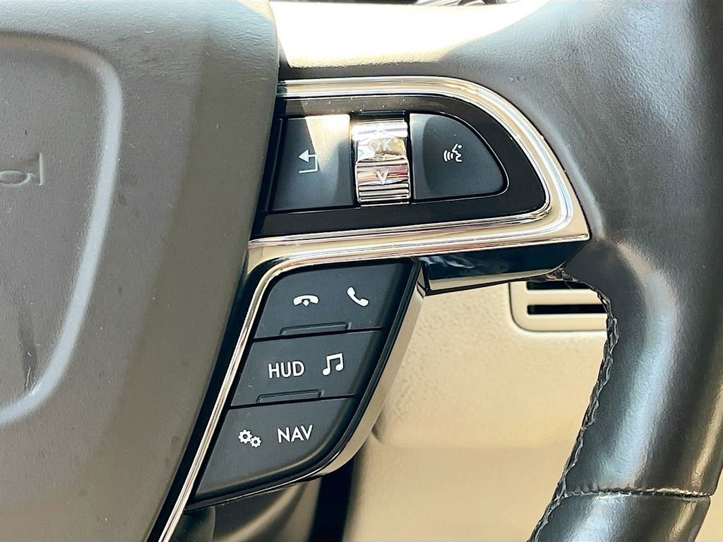 Used 2021 Lincoln Navigator Reserve w/ Luxury Package image 19