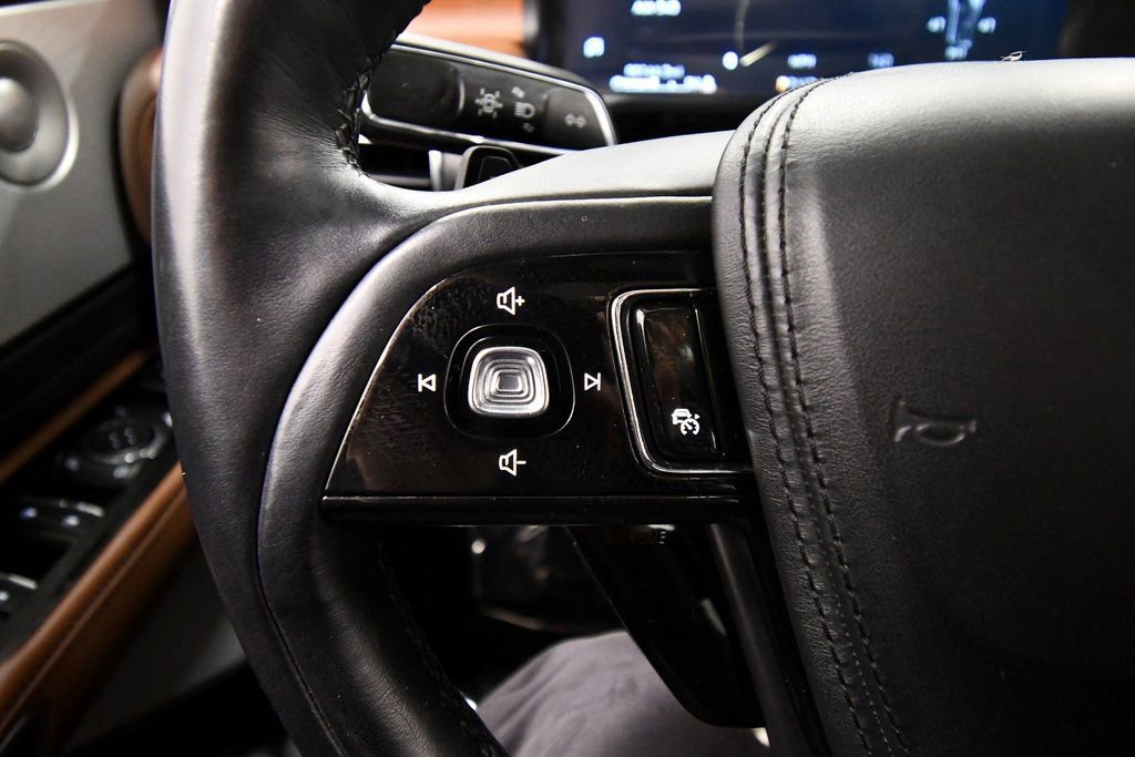 Used 2020 Lincoln Aviator Reserve w/ Equipment Group 202A image 24