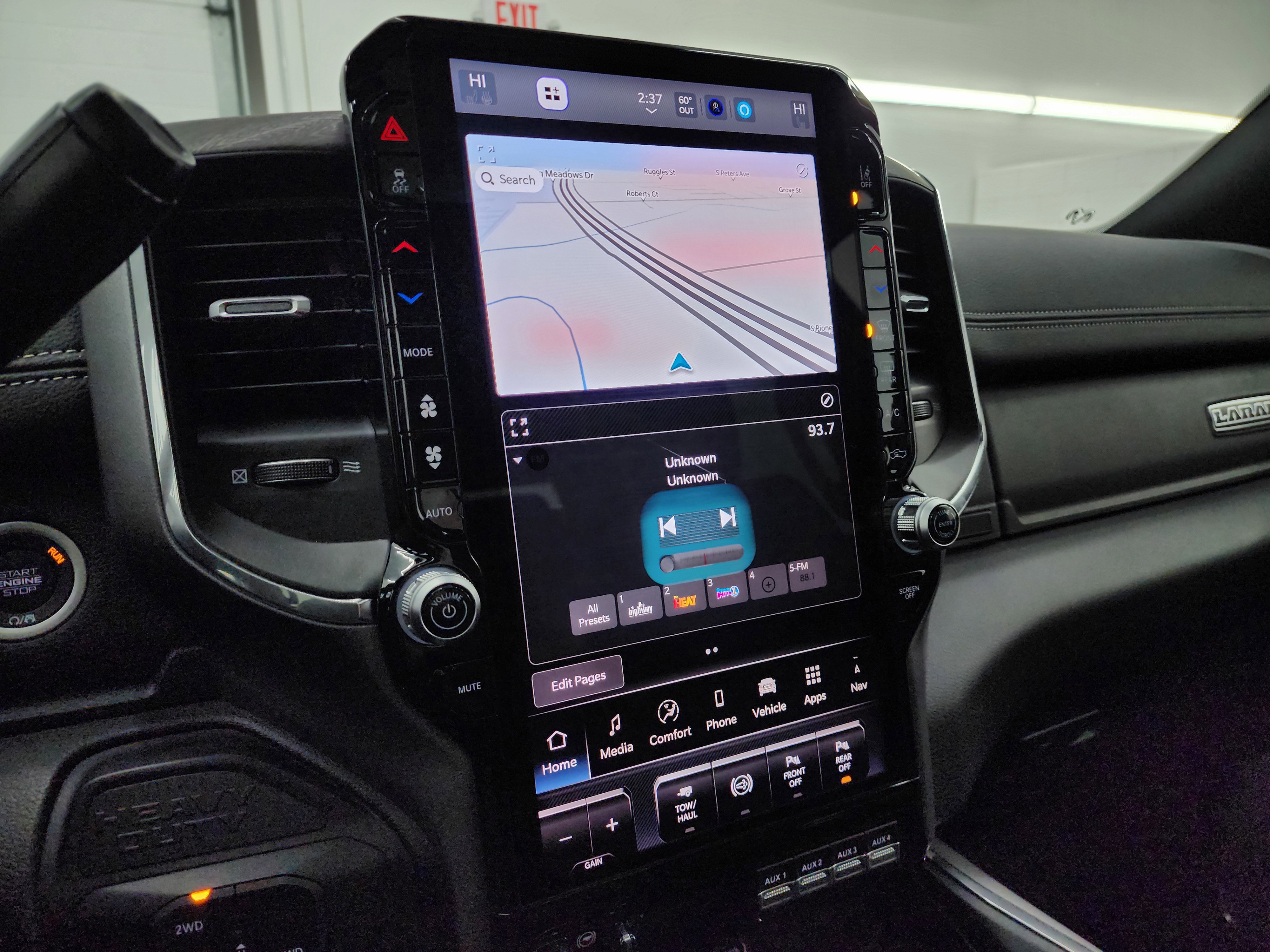 Used 2025 RAM 3500 Laramie image 48