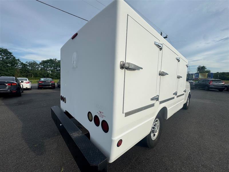 Used 2014 Chevrolet Express 3500 RWD image 24
