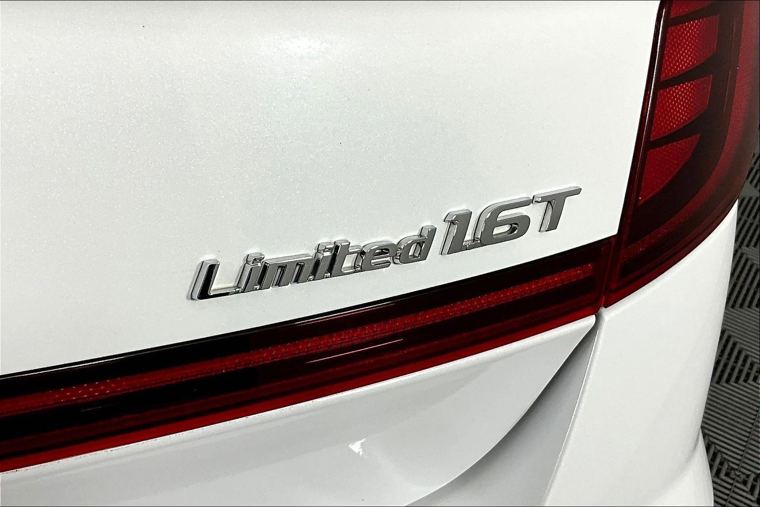 Used 2023 Hyundai Sonata Limited FWD image 24