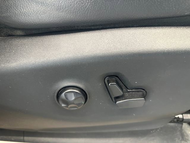 Used 2017 Chrysler Pacifica Touring-L Plus w/ Tire & Wheel Group FWD image 22