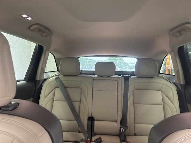 Used 2025 Lincoln Nautilus Premier AWD/4WD image 17