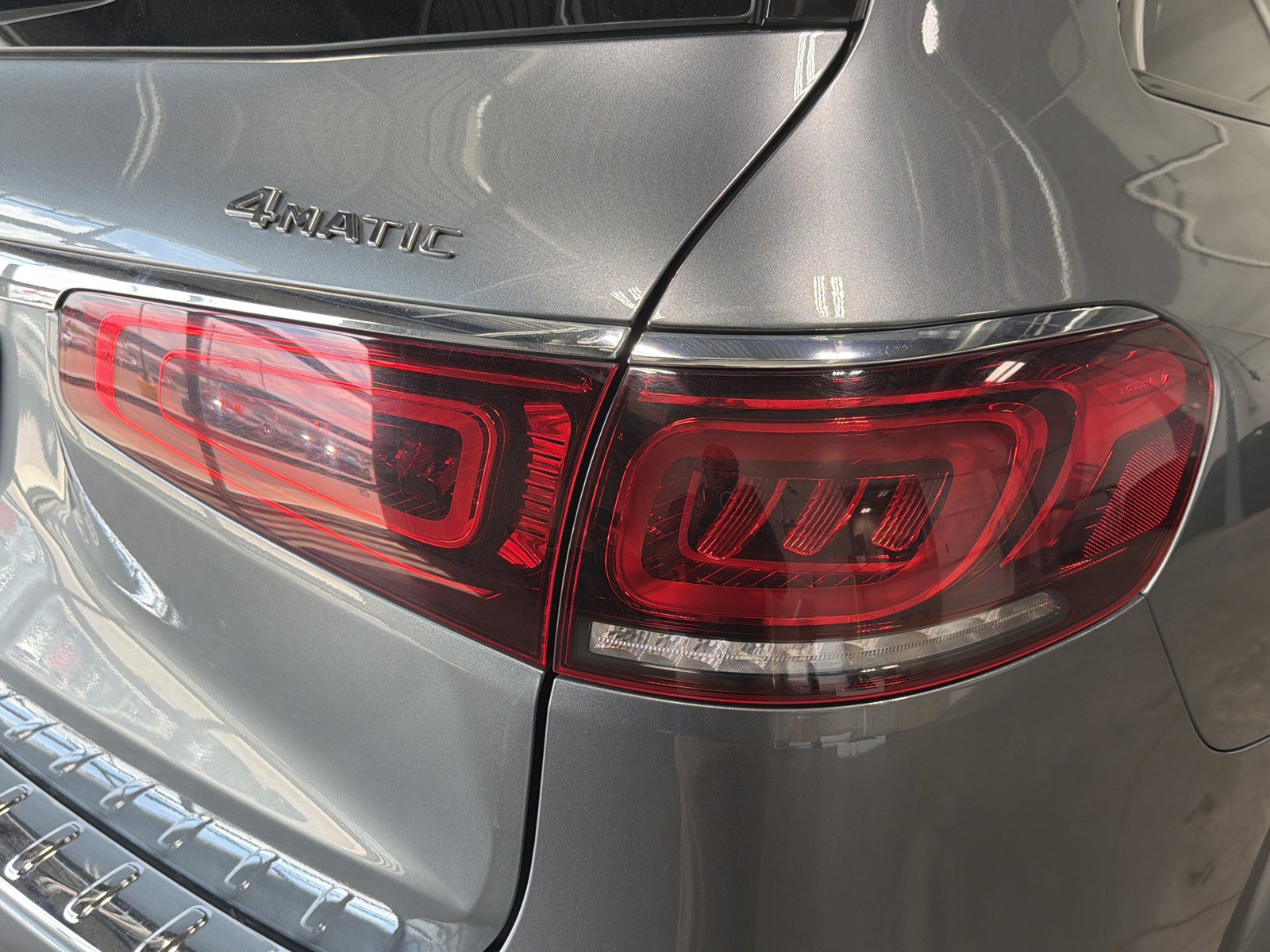 Used 2021 Mercedes-Benz GLS 580 4MATIC image 17