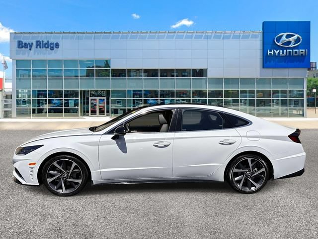 Used 2023 Hyundai Sonata SEL Plus FWD image 2