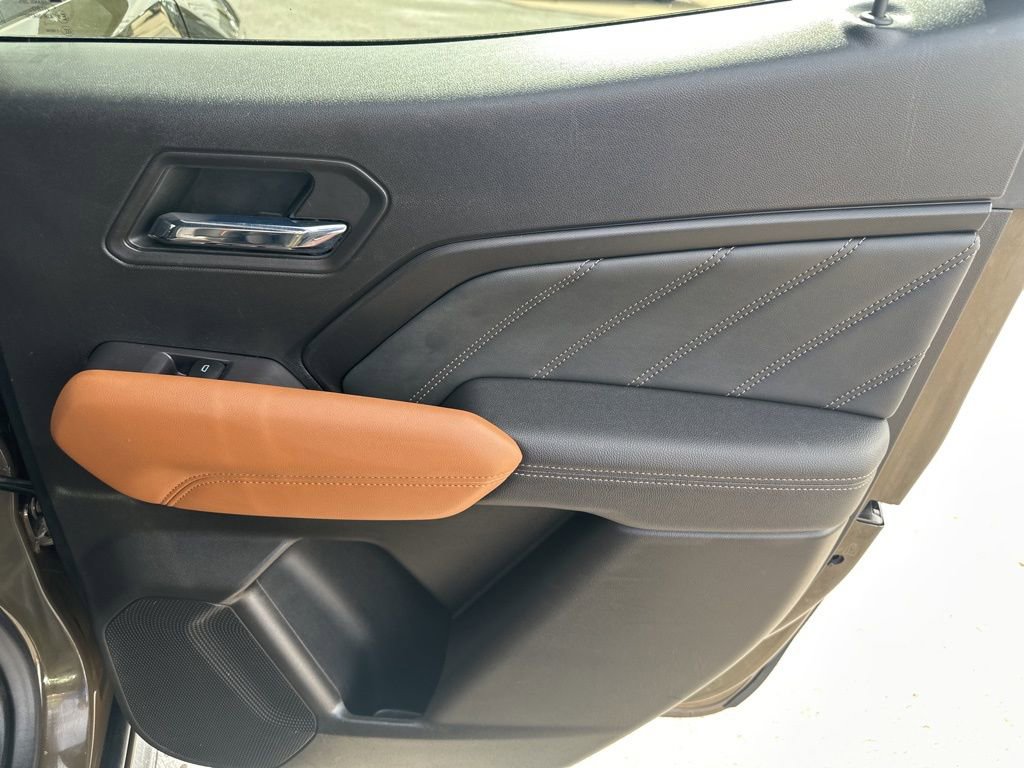 Used 2023 GMC Canyon AT4 w/ Technology Package image 34